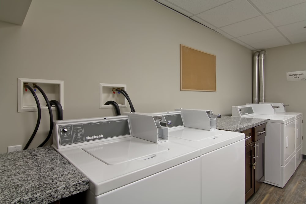 Фото Home Inn and Suites Regina Airport