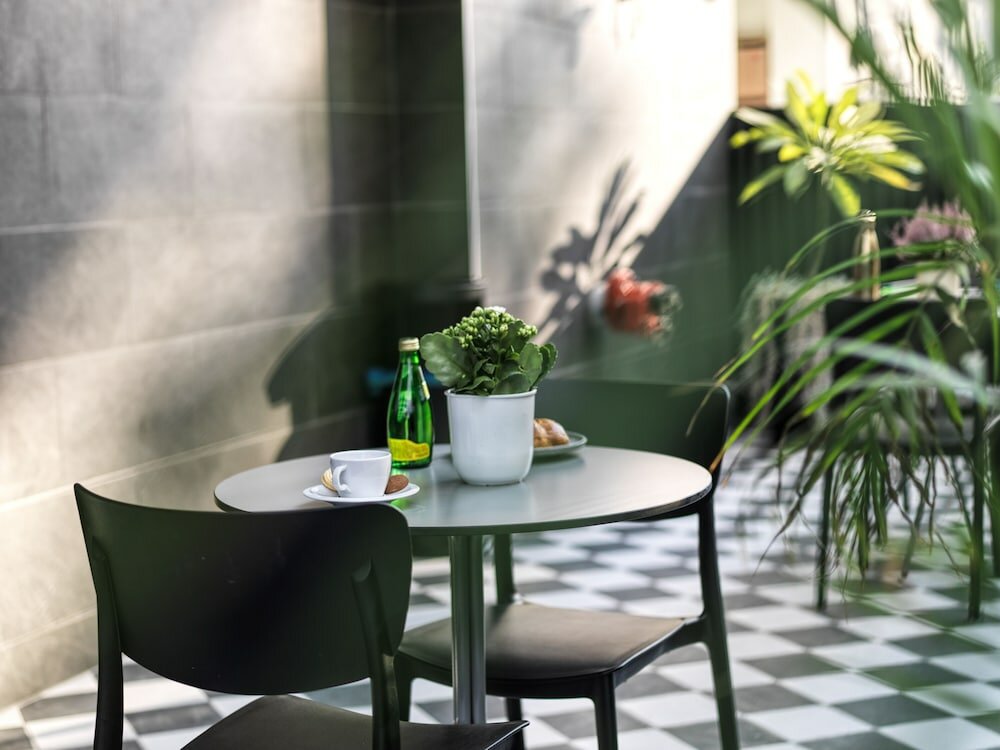 Фото LIV Urban Suites Larnaca