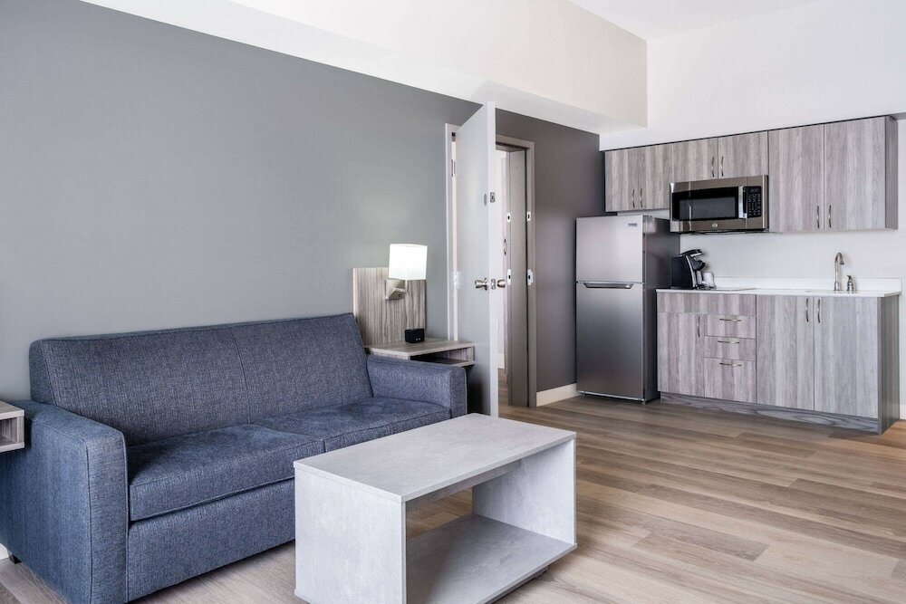 Фото Microtel Inn & Suites by Wyndham Kanata Ottawa West