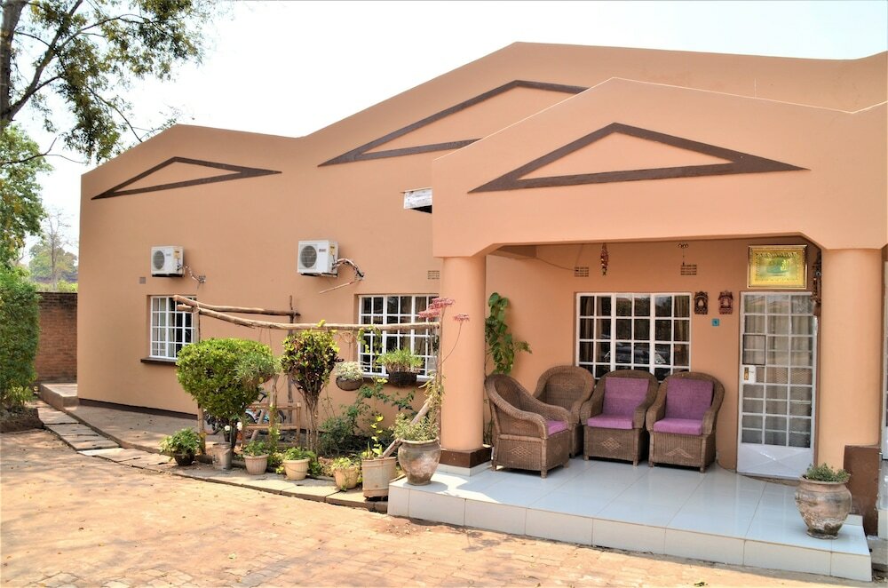 Фото Riverside Hotel and Conference Centre