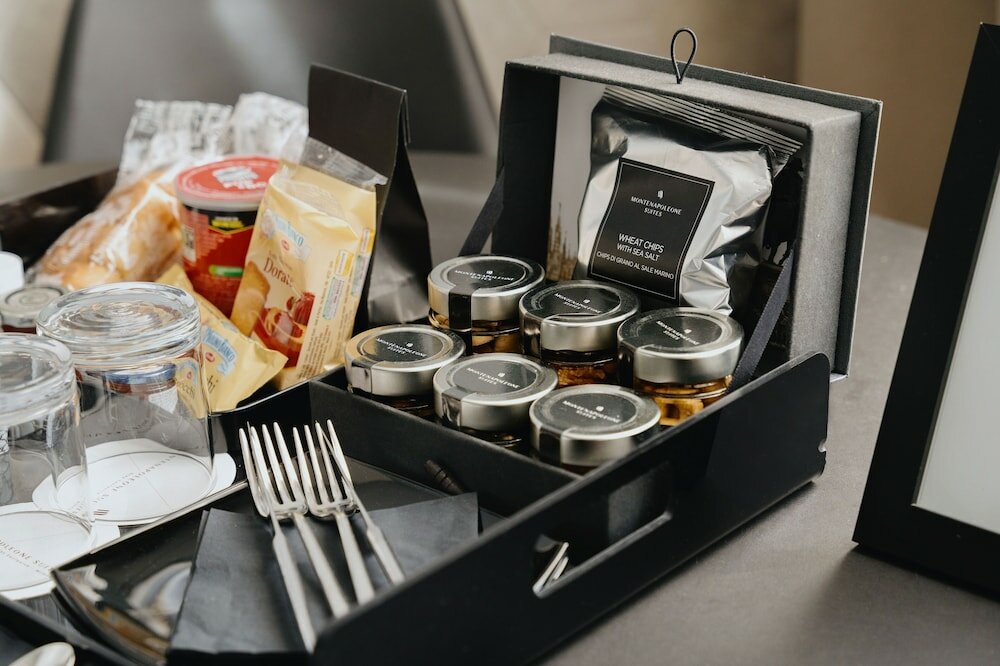 Фото Montenapoleone Suites