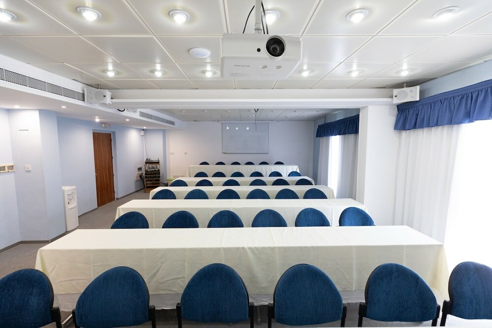 Фото Tetyk Hotel Apartments