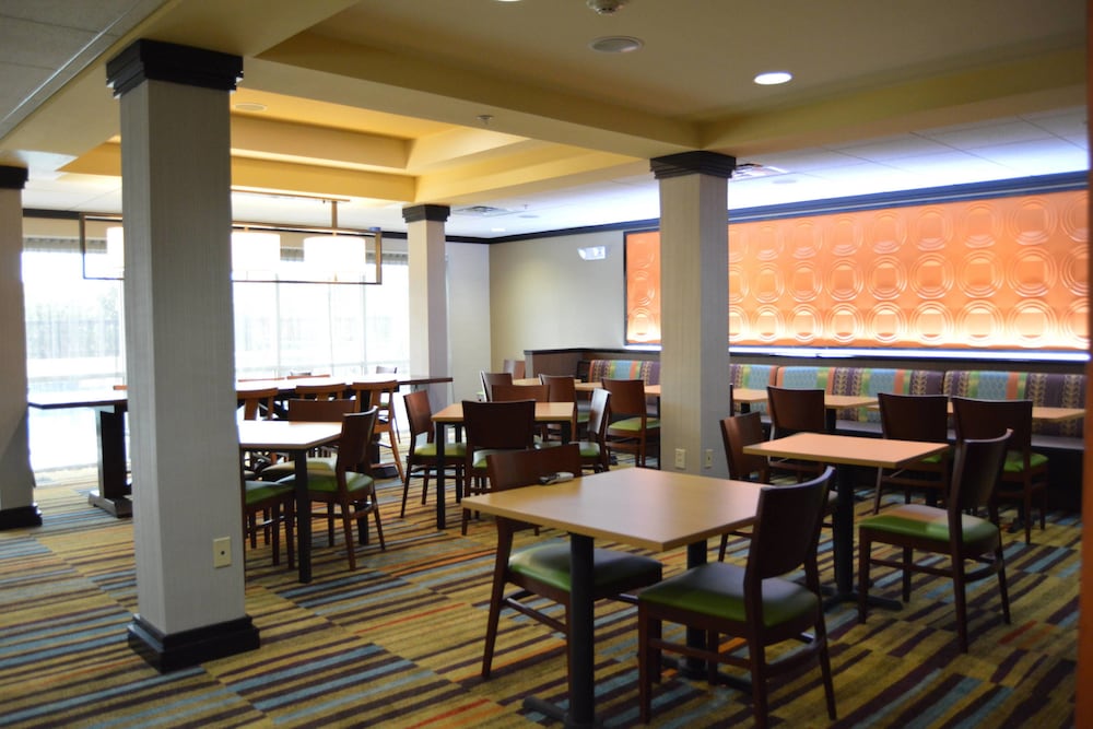 Фото Fairfield Inn & Suites by Marriott Channelview
