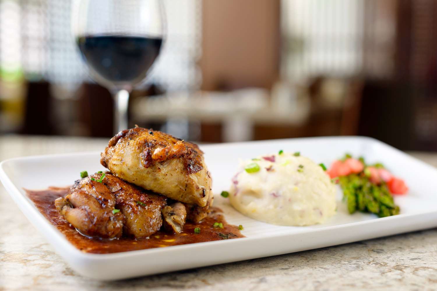 Фото Hilton Woodland Hills/Los Angeles