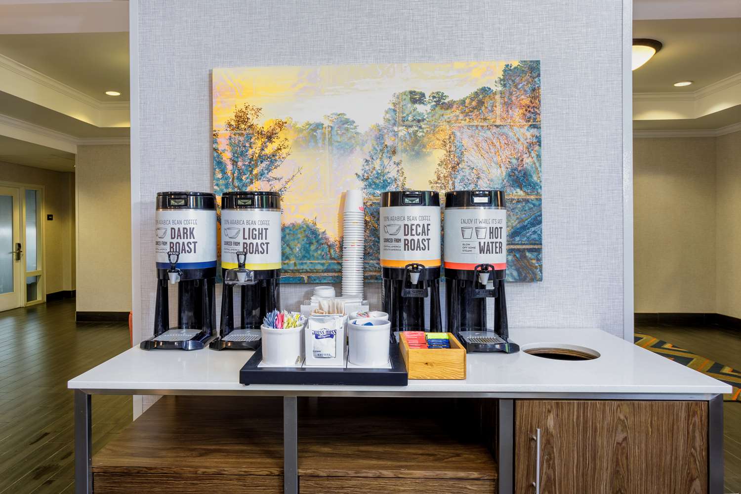 Фото Hampton Inn & Suites Tallahassee I-10/Thomasville Road, Fl