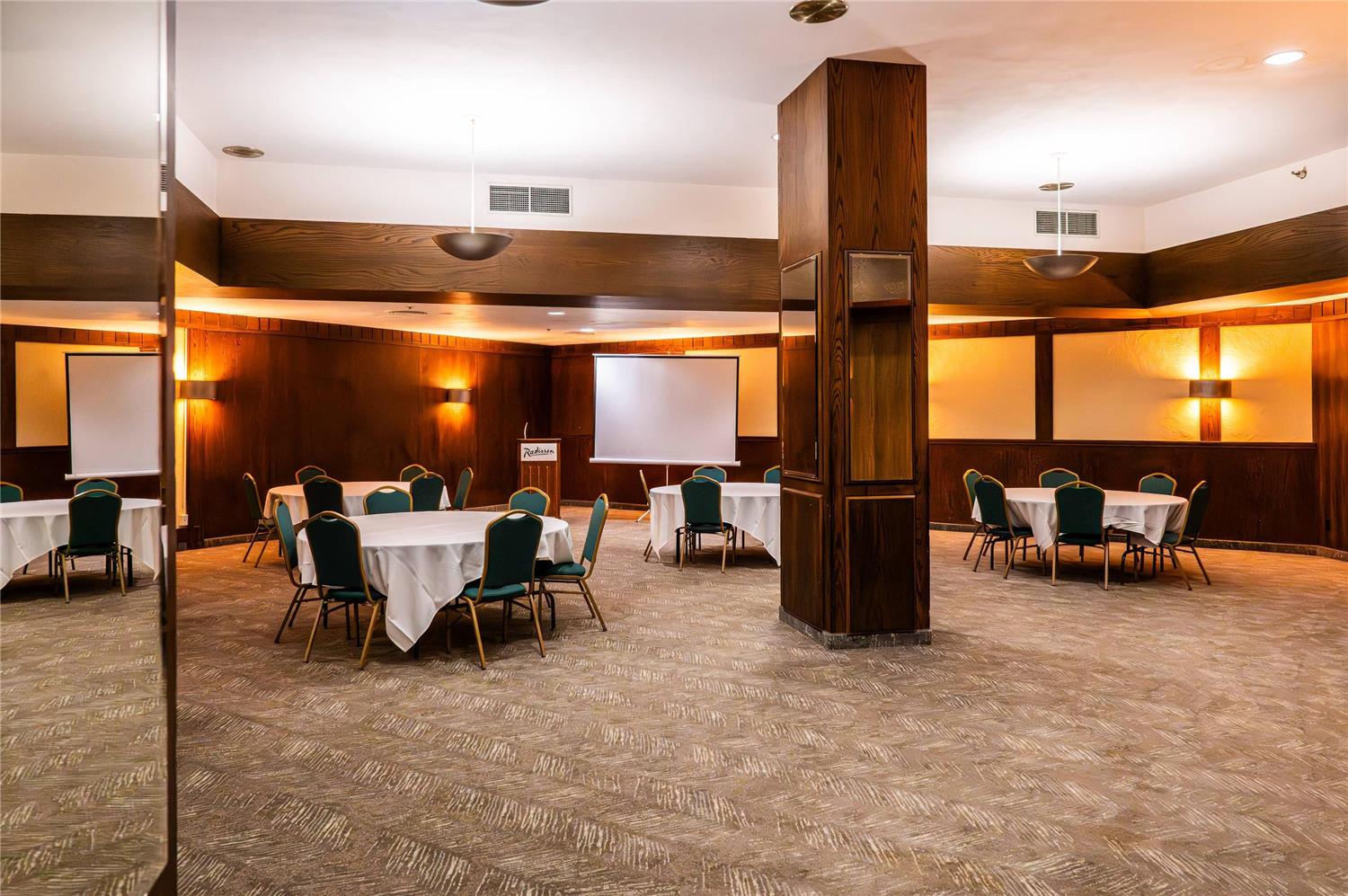 Фото Radisson Hotel Duluth - Harborview