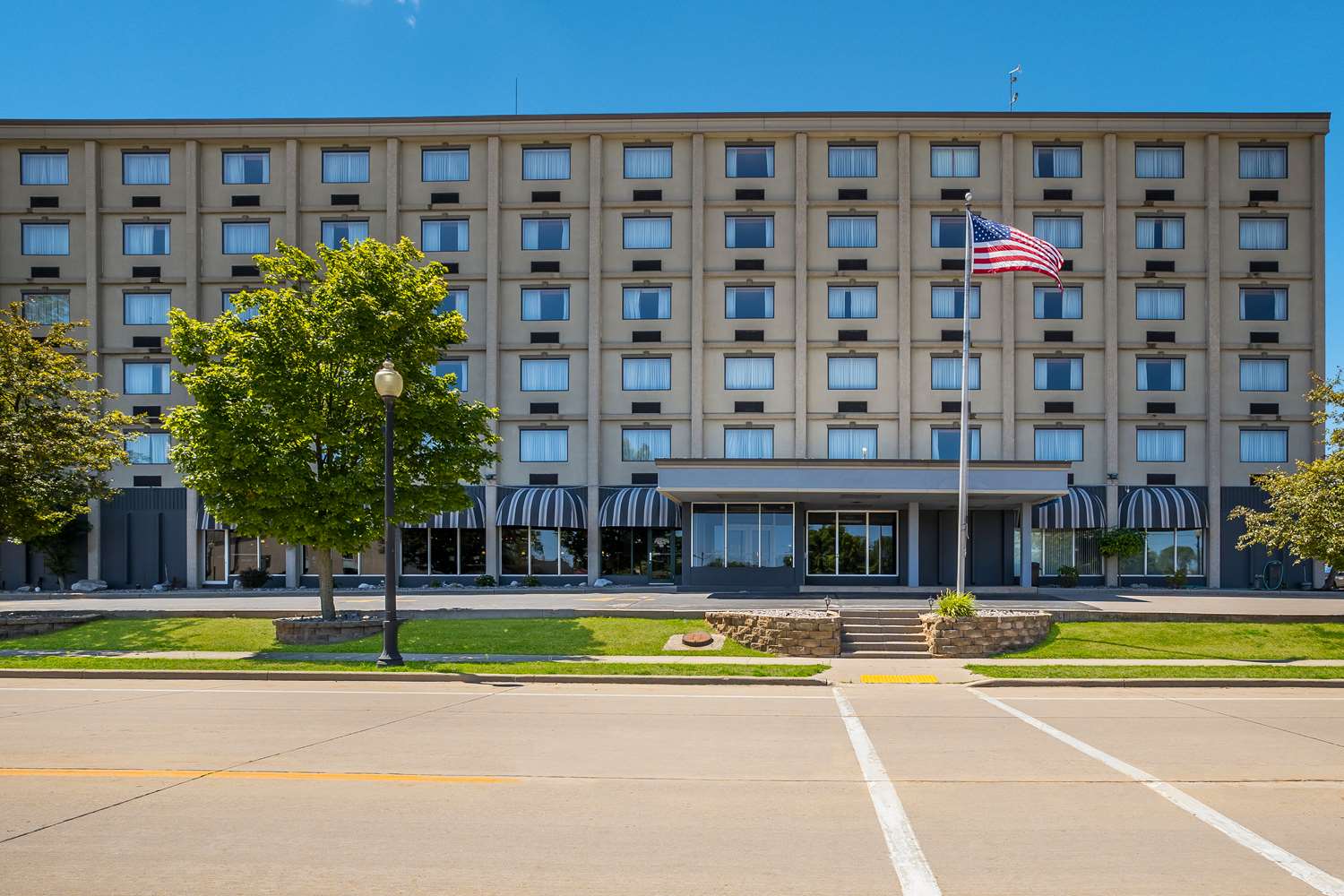 Фото Best Western Riverfront Inn