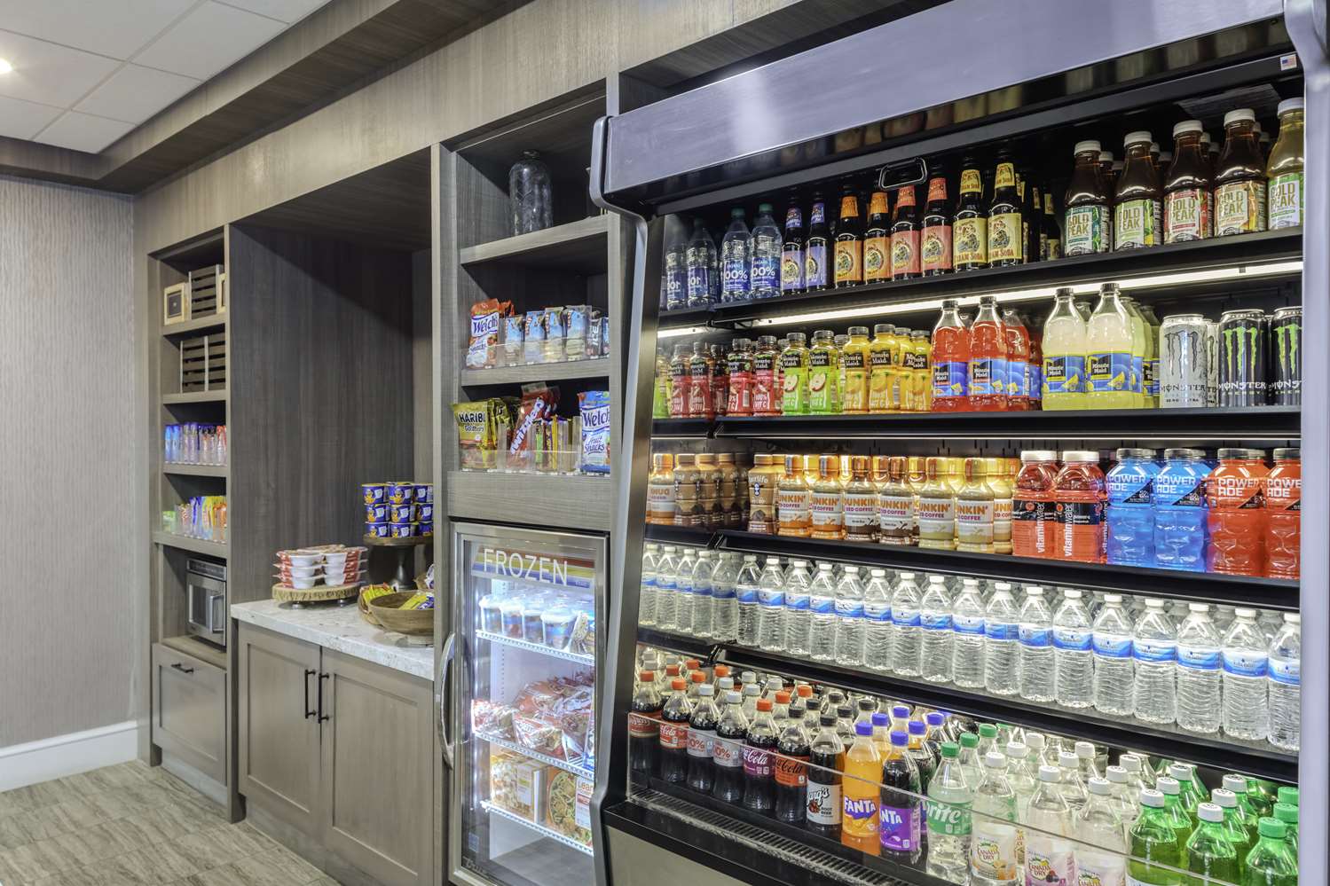 Фото Hilton Garden Inn Freeport Downtown