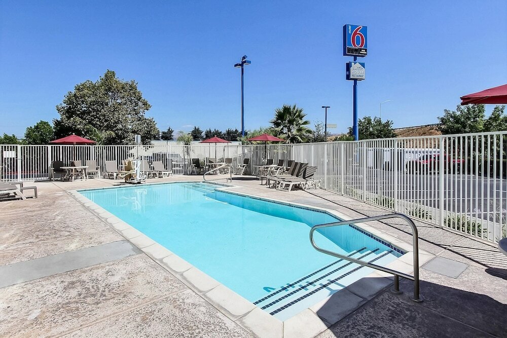 Фото Motel 6 Gilroy, Ca