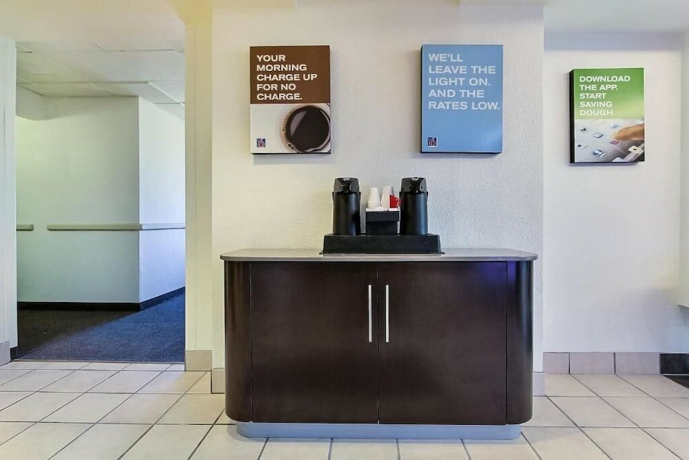 Фото Motel 6 Gilroy, Ca