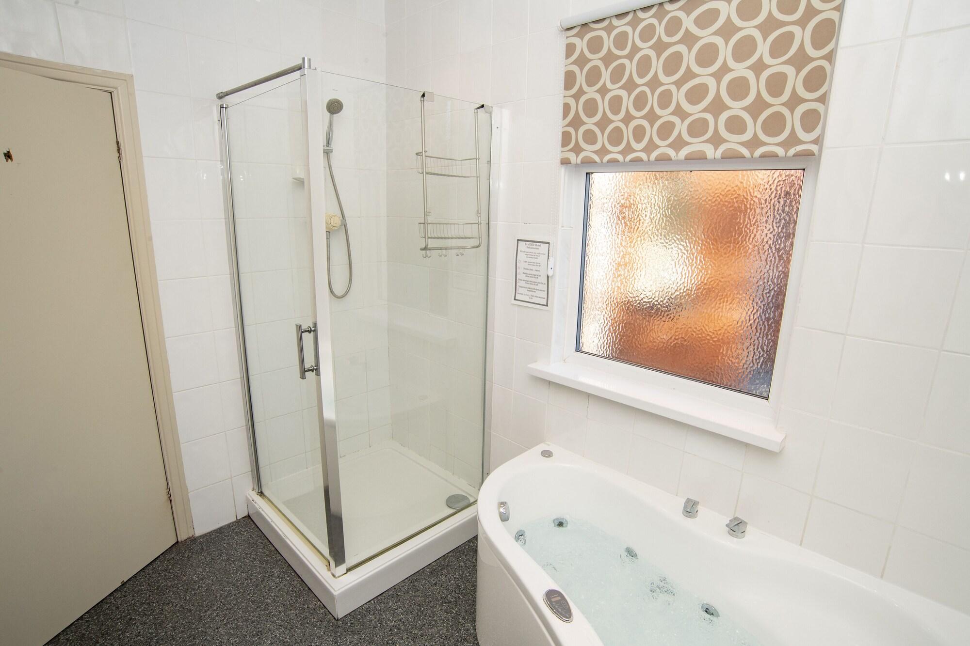 Фото Eryl Mor Hotel