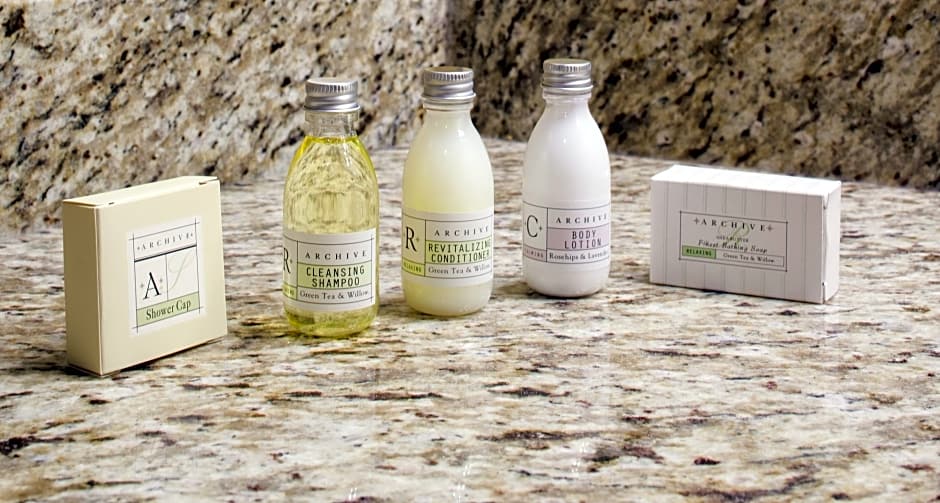 Фото Cloverleaf Suites Kansas City - Overland Park