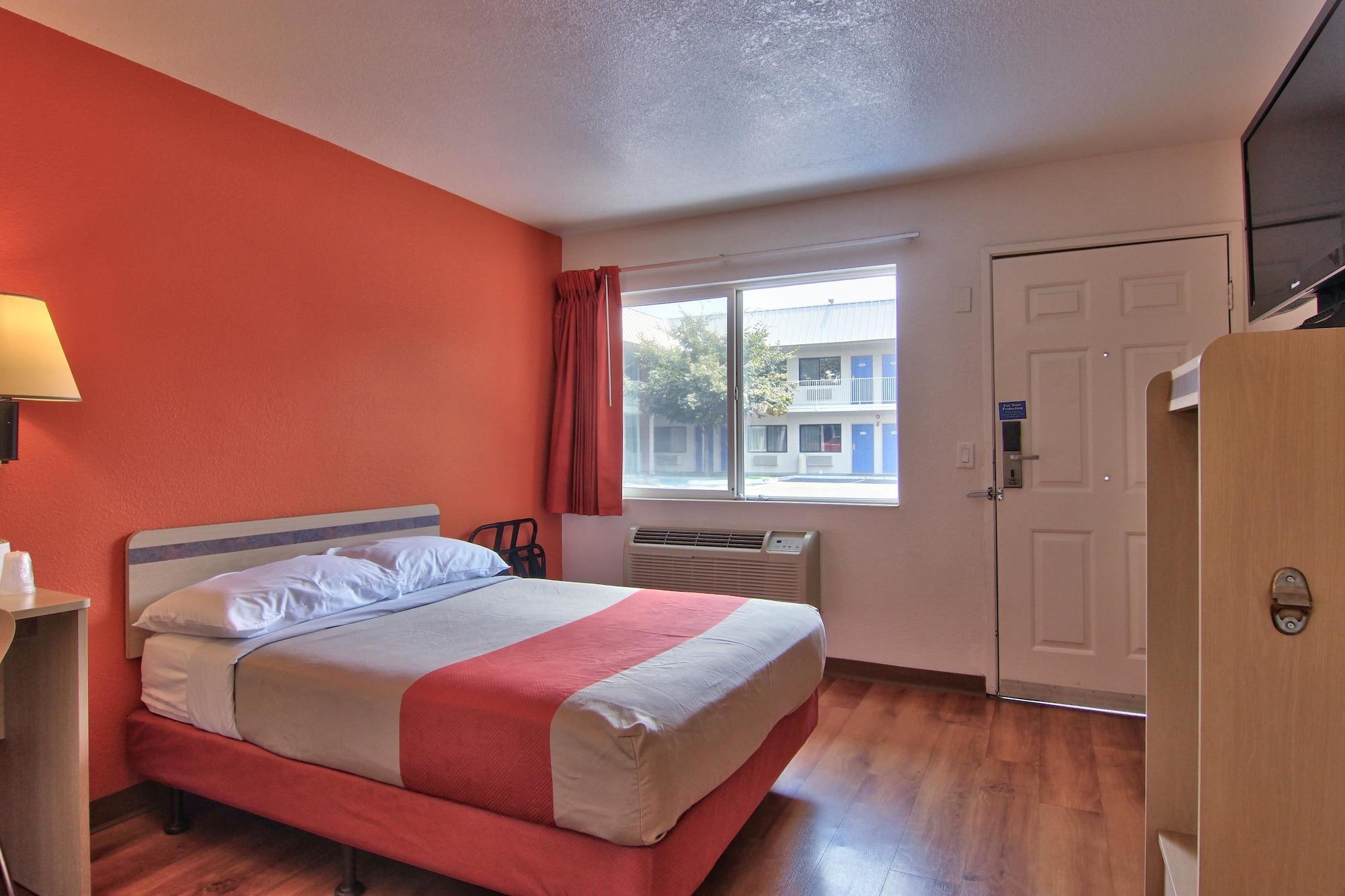 Фото Motel 6 Woodland, Ca – Sacramento Airport