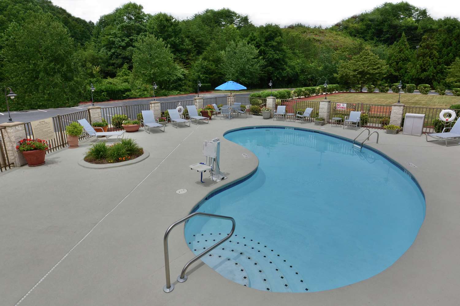 Фото Hampton Inn Martinsville