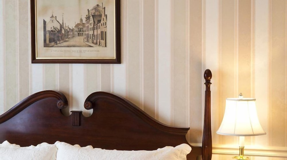 Фото Penn's View Hotel