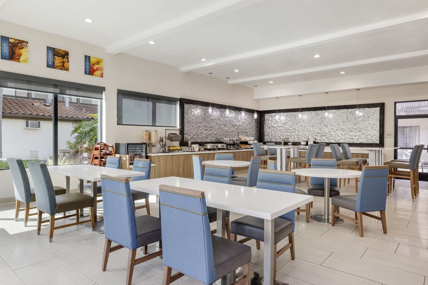 Фото Best Western Carlsbad by the Sea