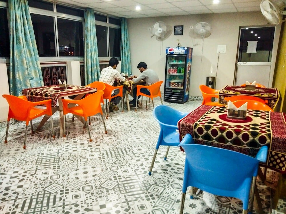 Фото Dwivedi Hotels Sri Omkar Palace