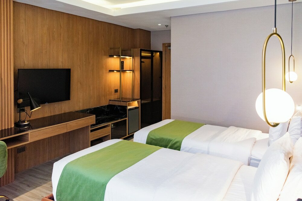 Фото Ironwood Hotel