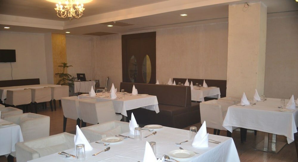 Фото Hotel Patliputra Nirvanaa