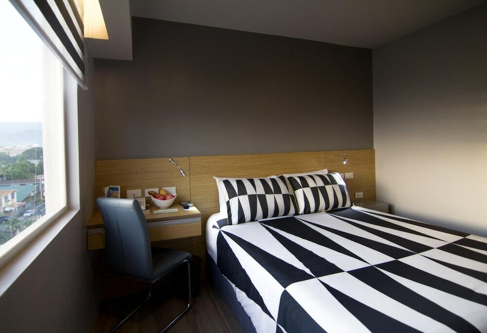 Фото Cebu Hotel Plus