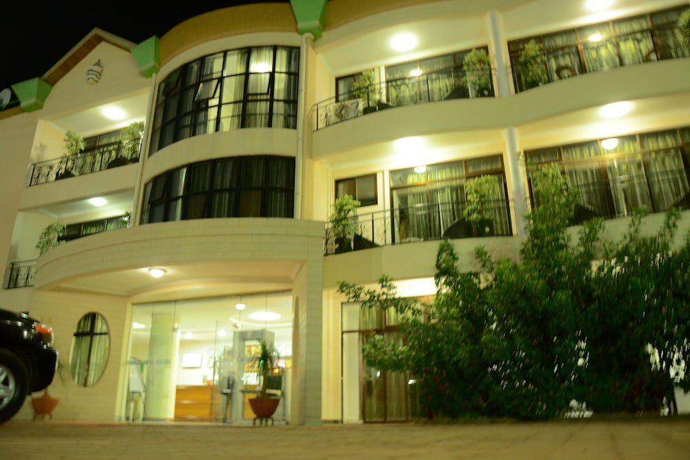 Фото Five to Five Hotel