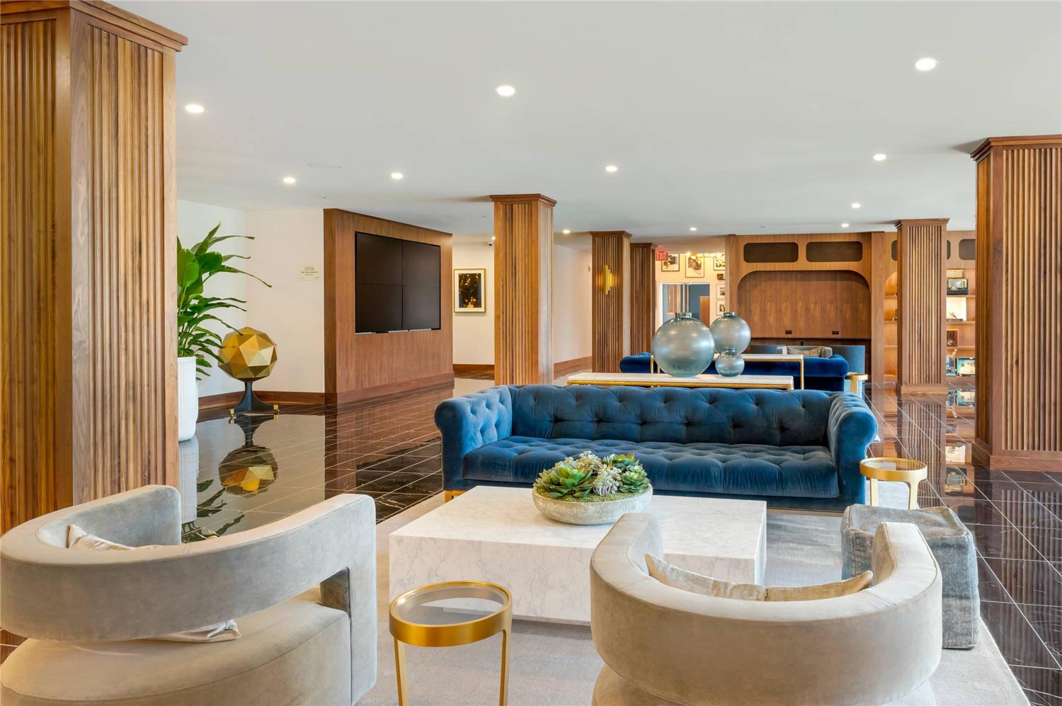 Фото Cambria Hotel Detroit Downtown