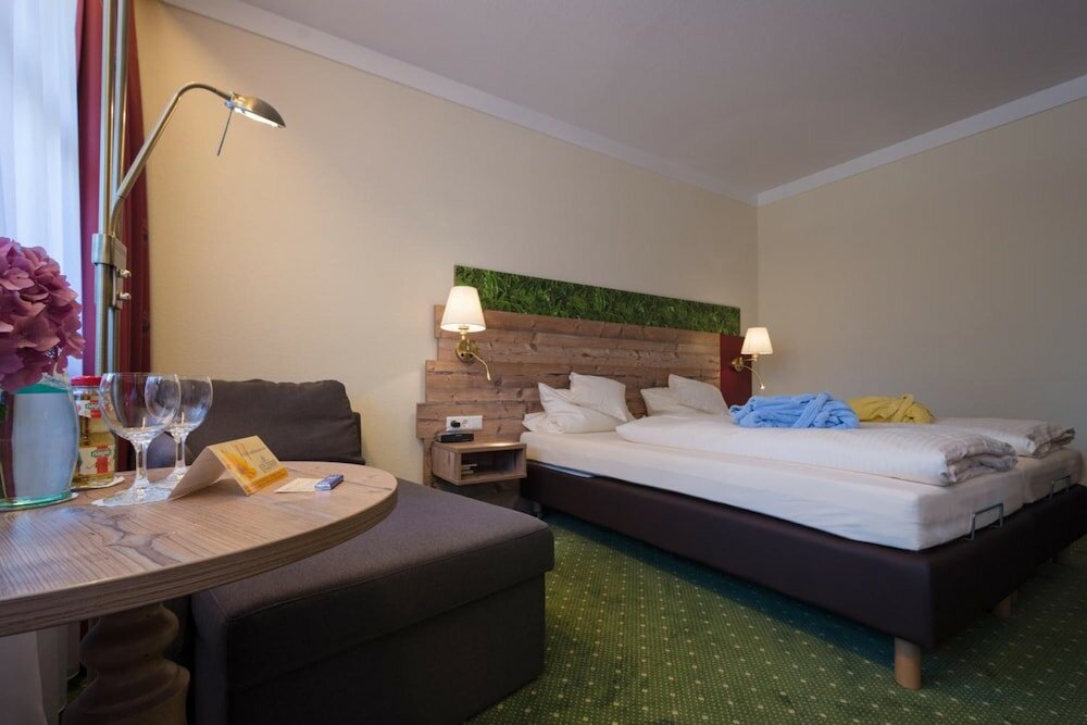 Фото Hotel Quellenhof