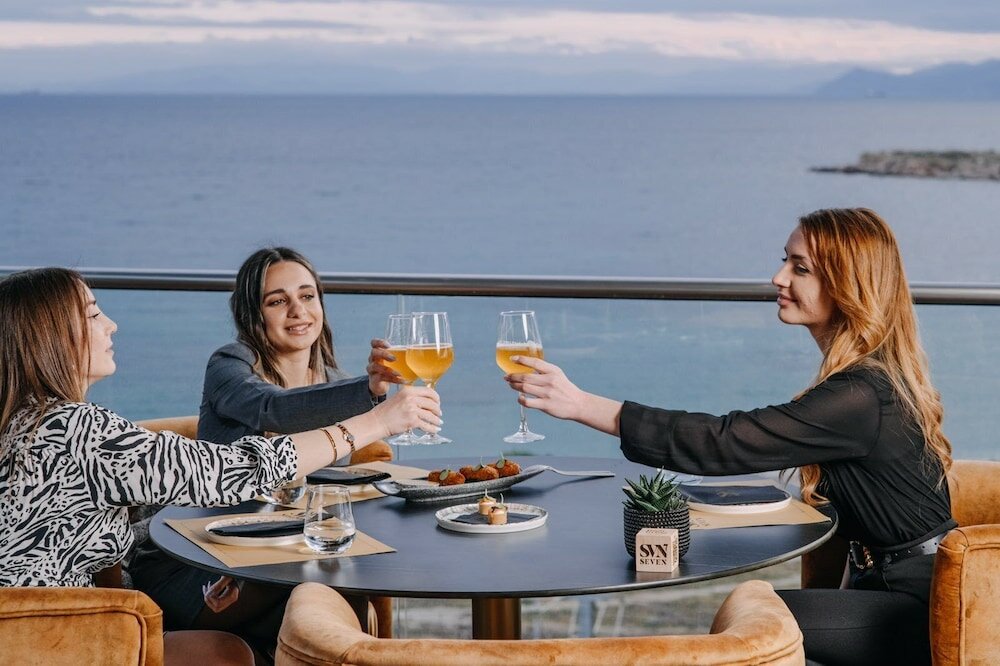 Фото Palace Hotel Glyfada