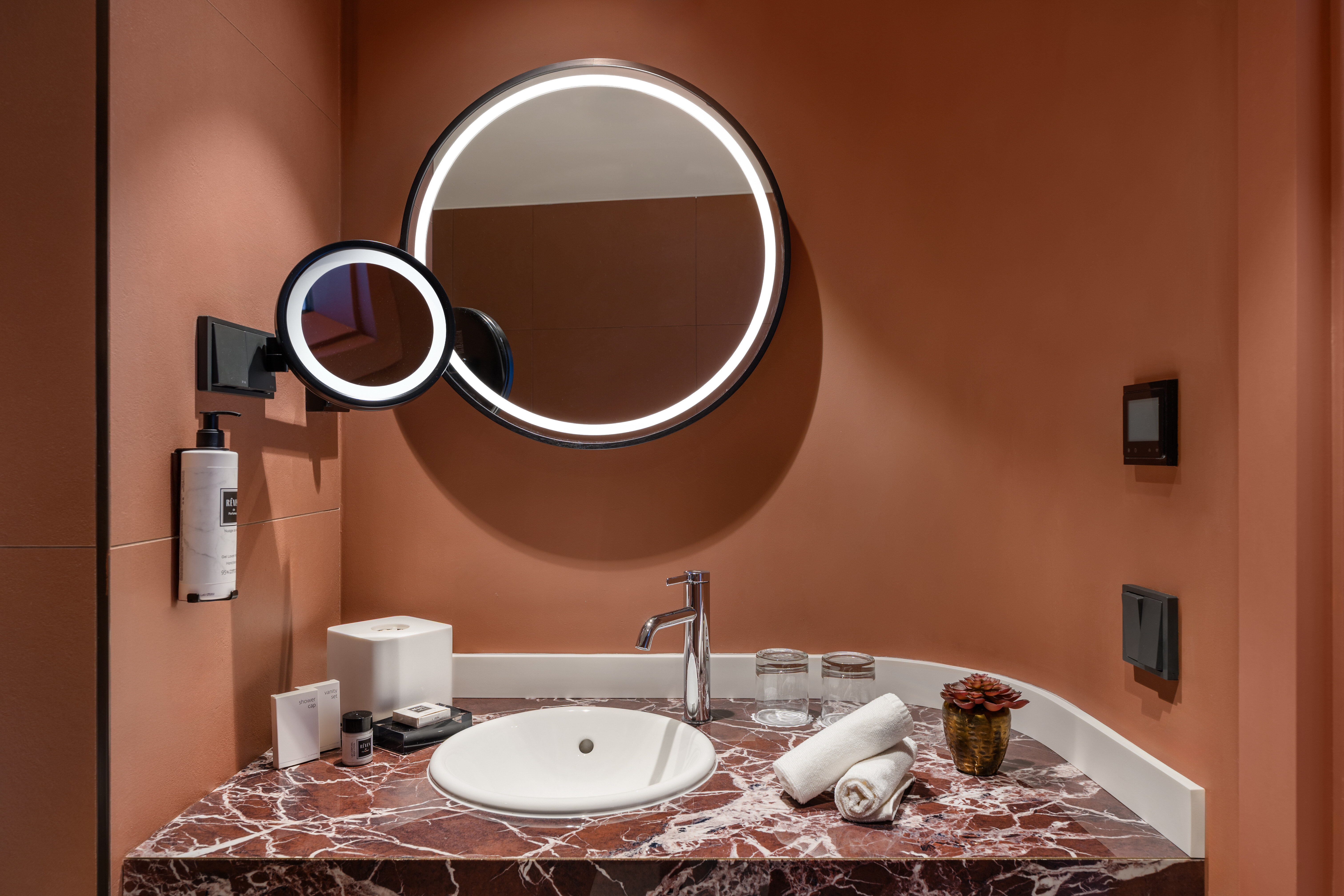 Фото Lanchid 19 Design Hotel