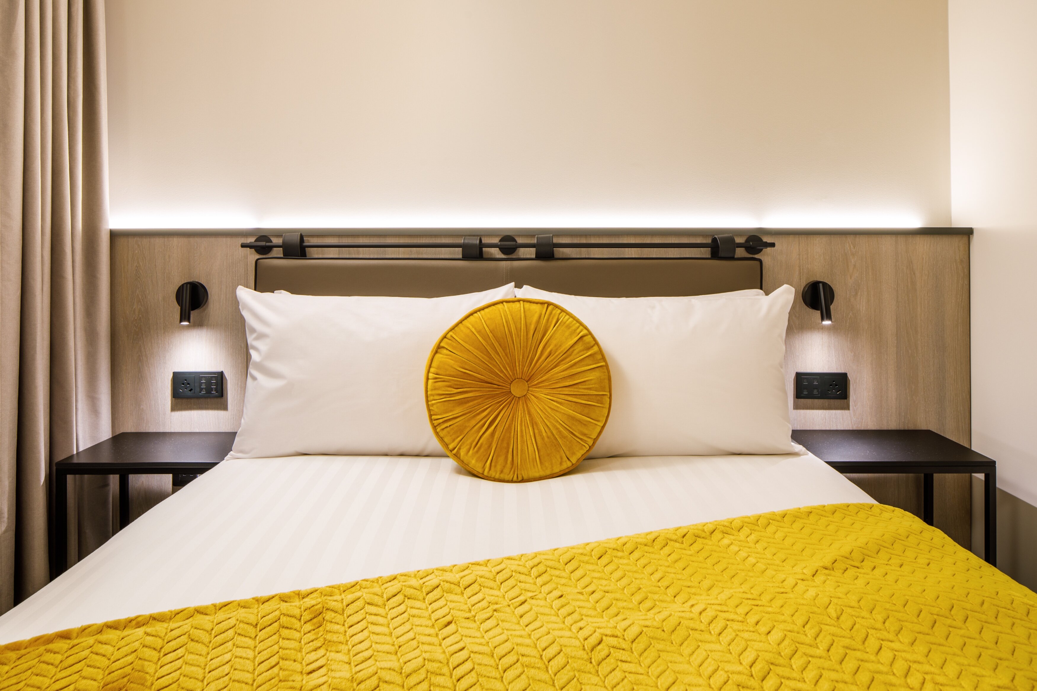 Фото Southgate Hotel London