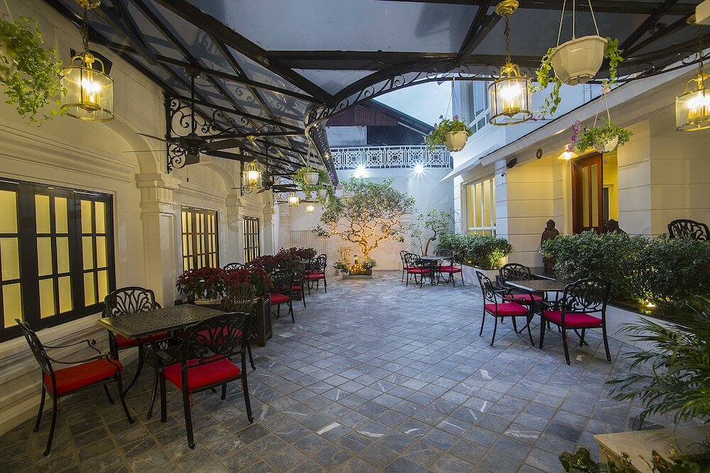 Фото New Era Hotel and Villa