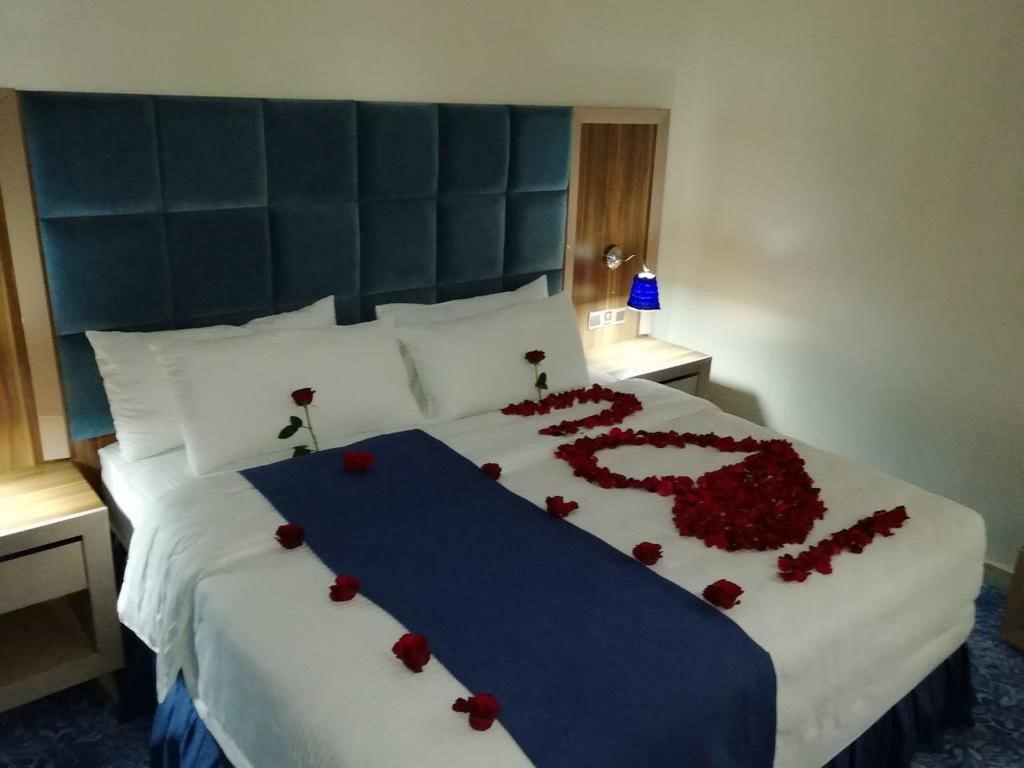 Фото Swiss Blue Hotel