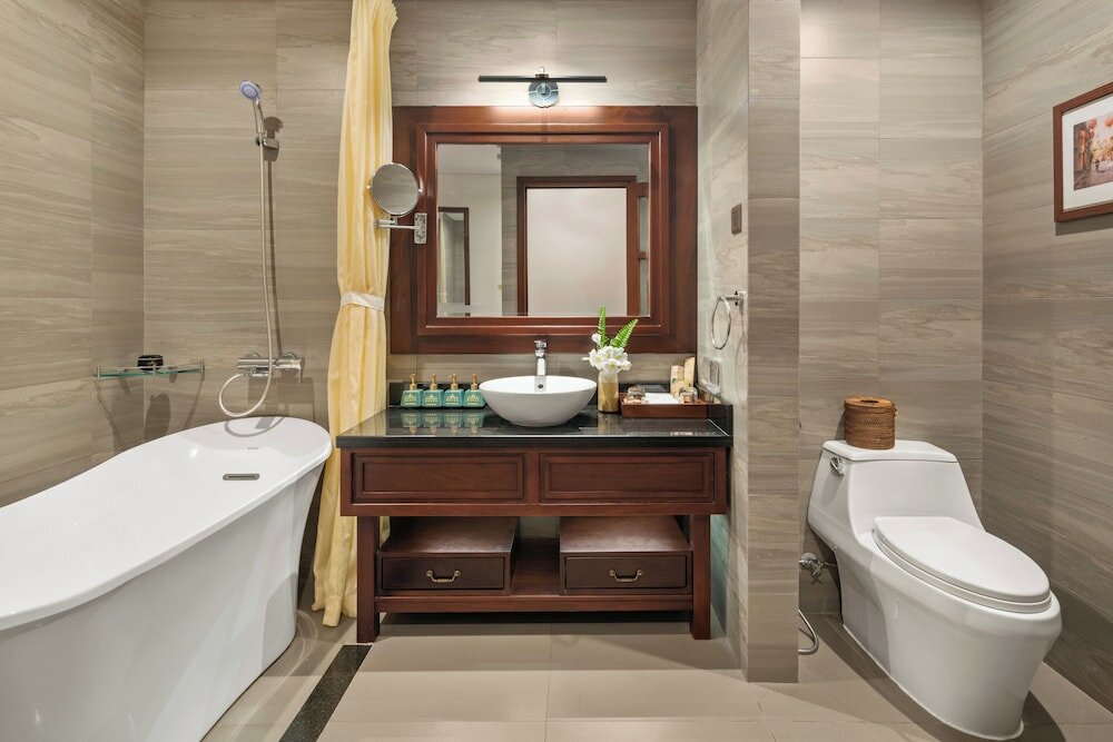 Фото Silk Sense Hoi An River Resort