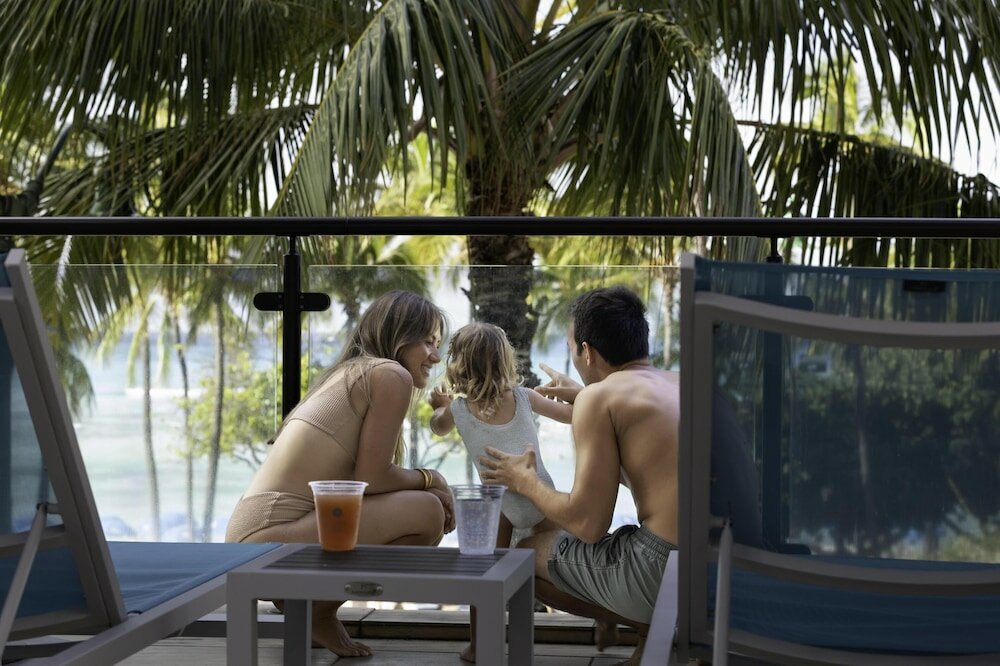Фото Hyatt Regency Waikiki Beach Resort & SPA