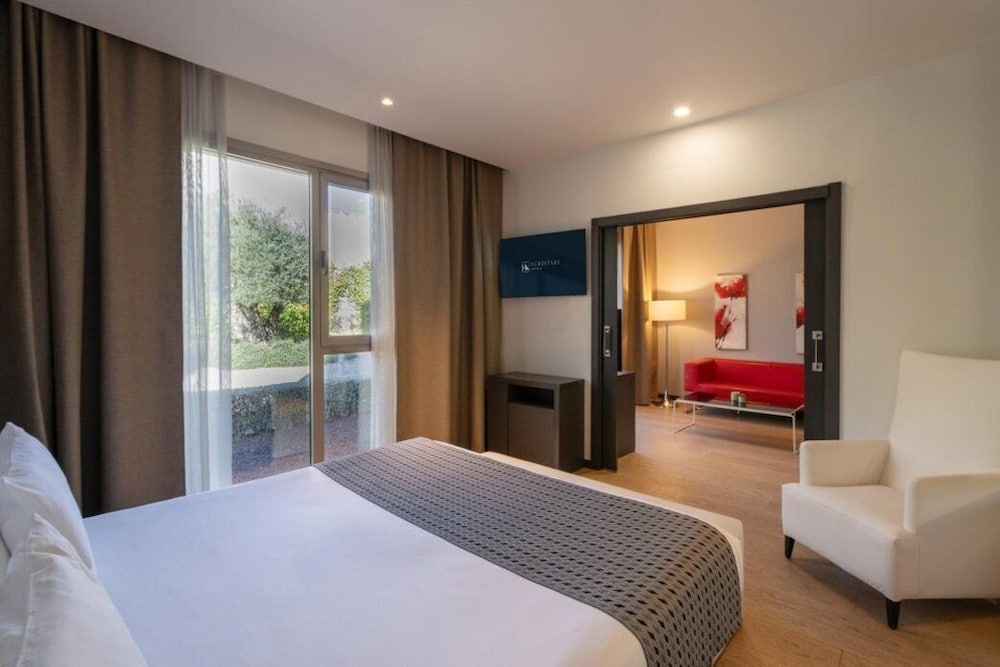 Фото Hotel Eurostars Arenas de Pinto