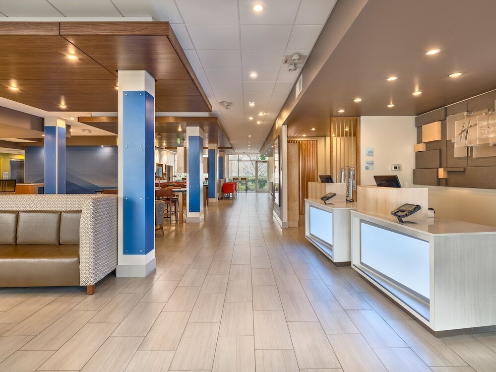 Фото Holiday Inn Express & Suites Salem North - Keizer, an Ihg Hotel