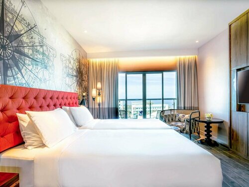 Гостиница Mercure Langkawi Pantai Cenang в Штате Кедах