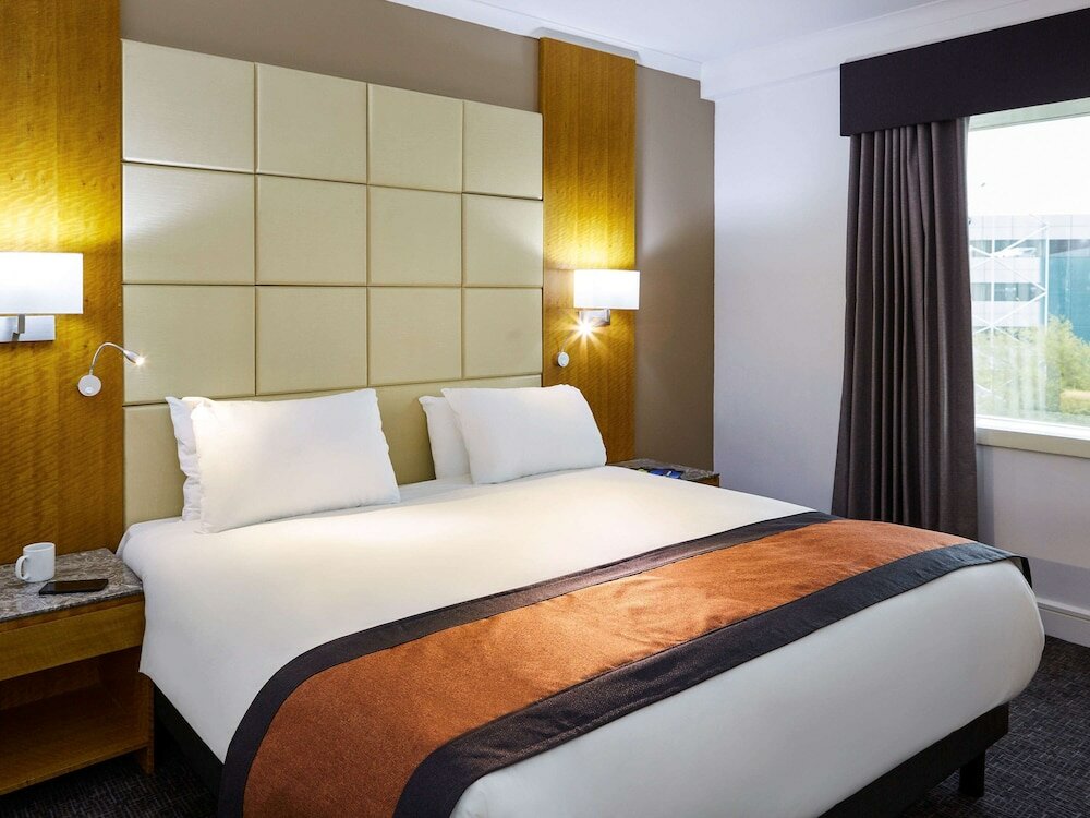 Фото Mercure St Helens
