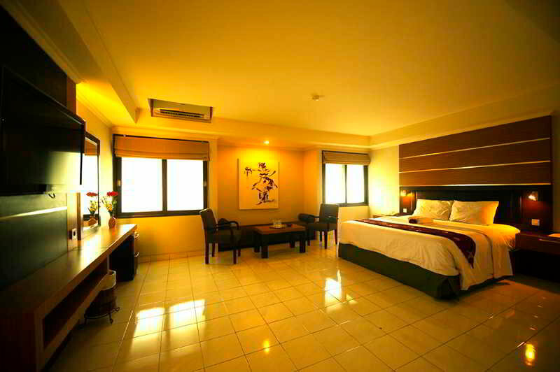 Фото Urbanview Hotel Taman Suci Denpasar Bali