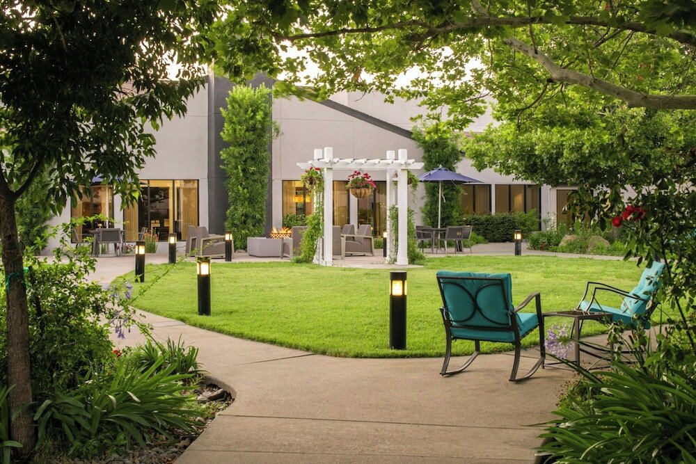 Фото Courtyard by Marriott Vacaville
