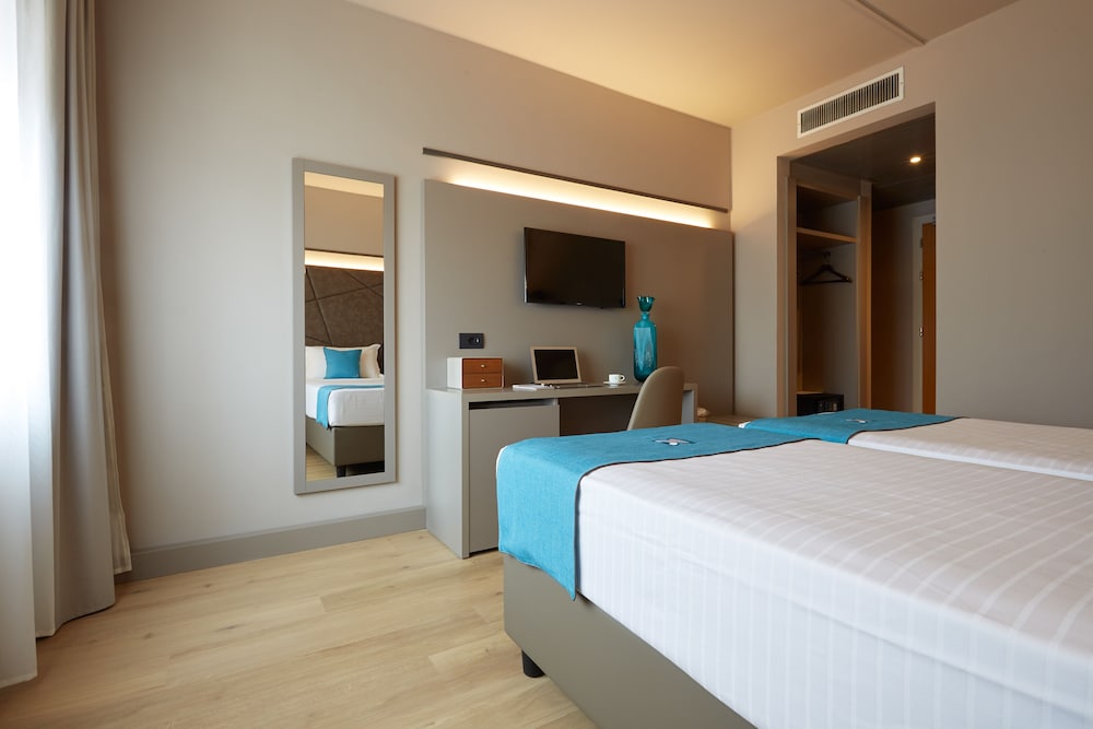 Фото Dc Hotel International