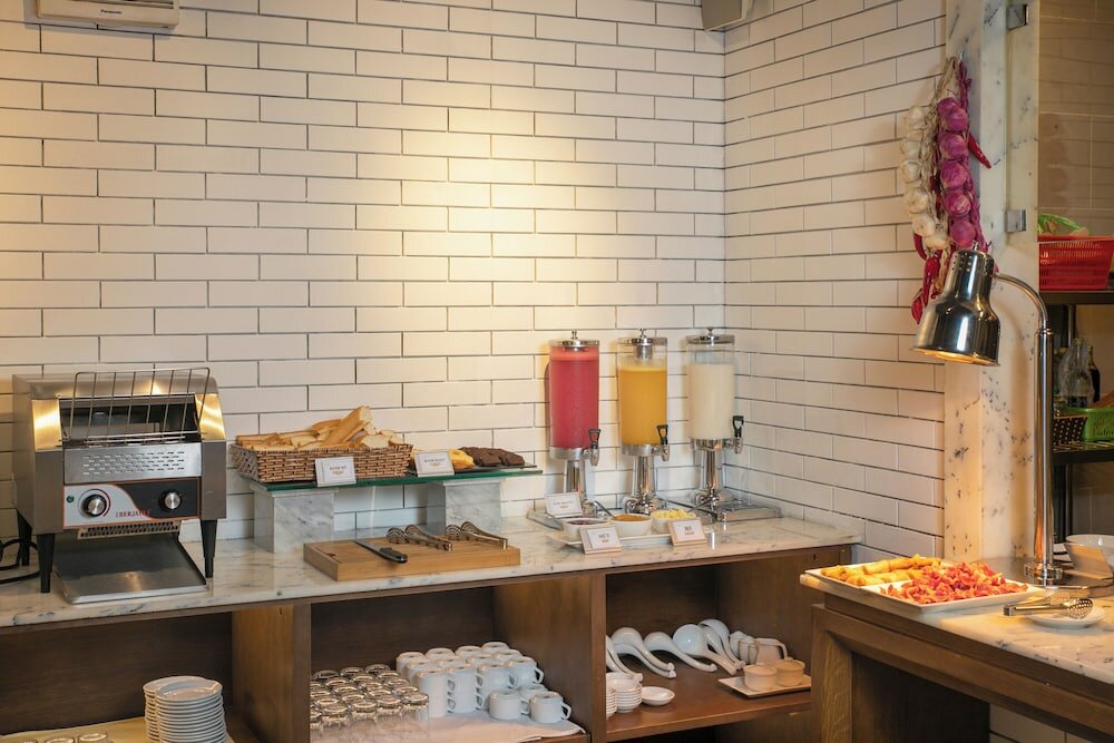 Фото Avora Hotel