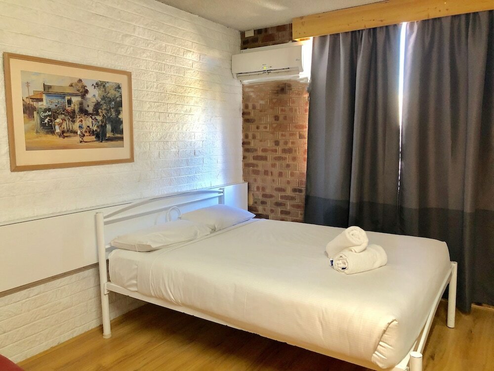 Фото Marco Polo Motor Inn Sydney Hotel