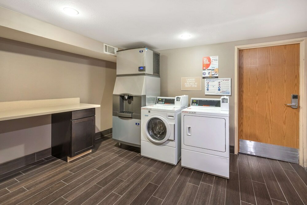 Фото Best Western Plus North Las Vegas Inn & Suites