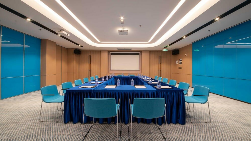 Фото Holiday Inn Express: Shenzhen Longhua