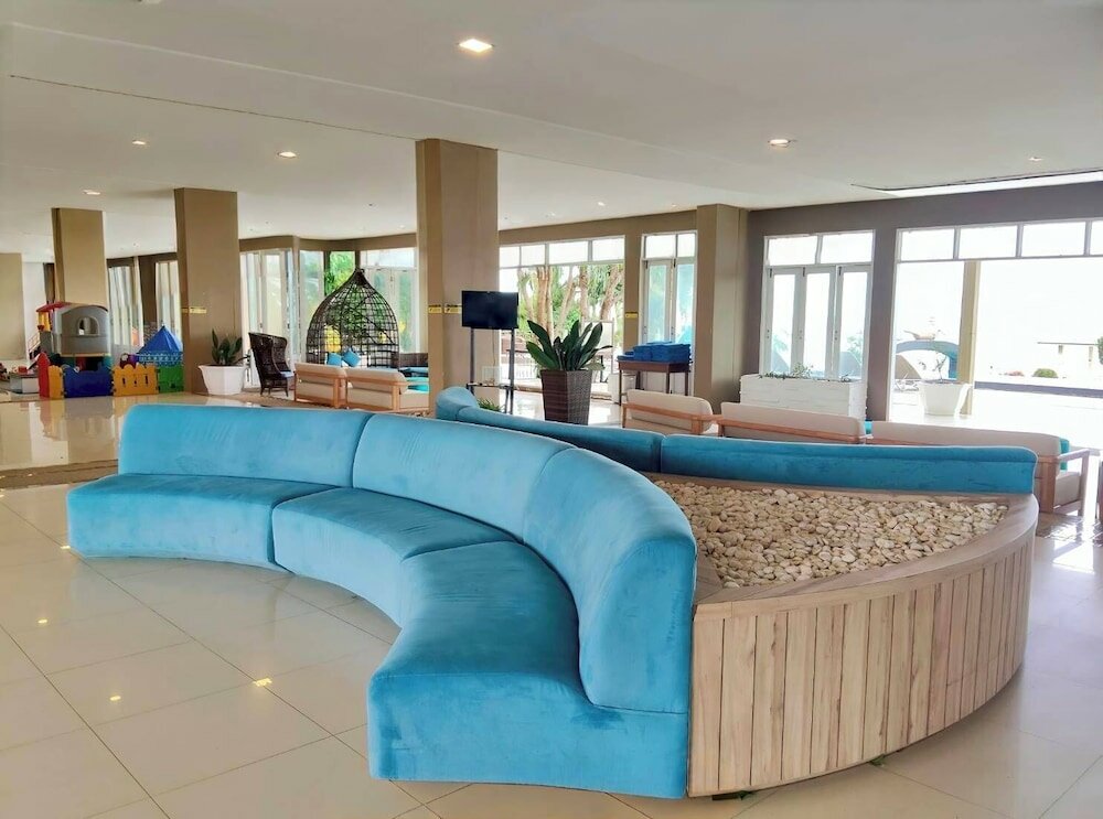 Фото Royal Phala Cliff Beach Resort and SPA