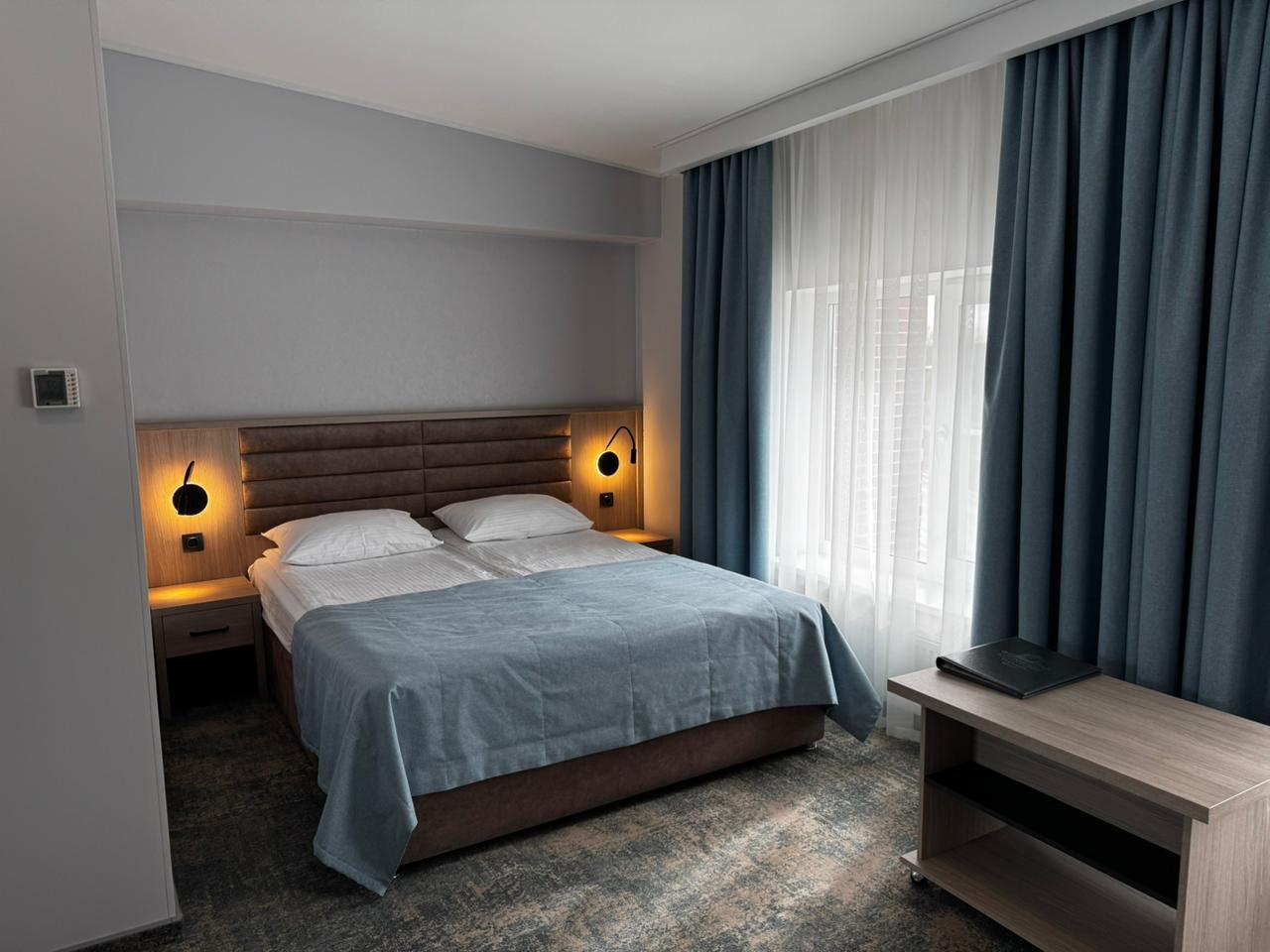 Фото отеля 1