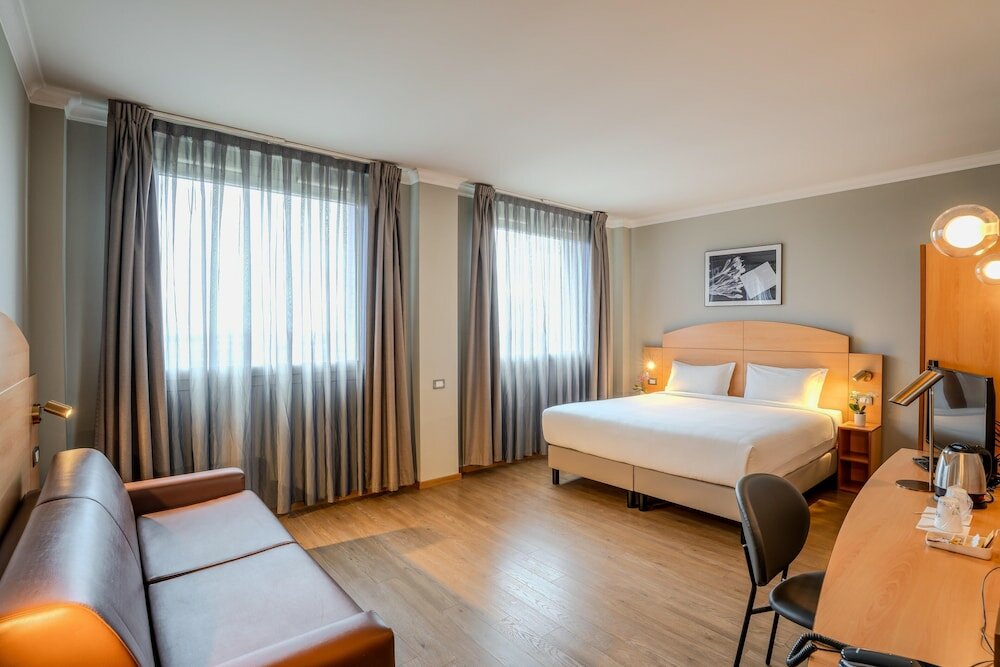 Фото Tulip Inn Turin West