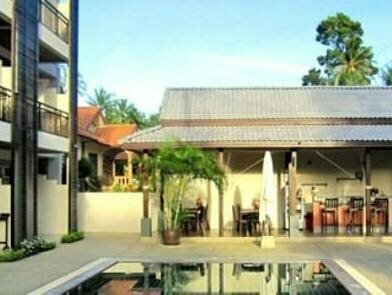 Ampha Place Hotel