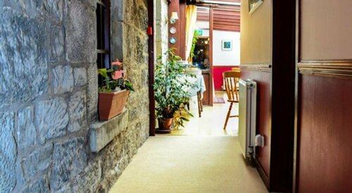 Гостиница Clarke Cottage Guest House в Данфермлине